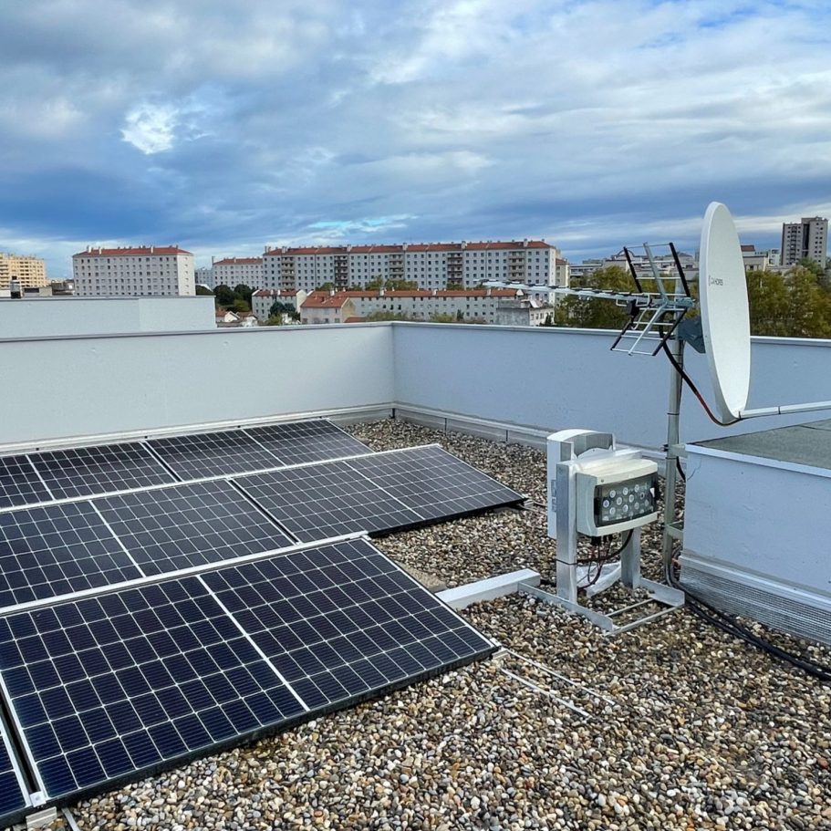 Photovoltaïque pour les parties communes Antenne TNT et satellite collective